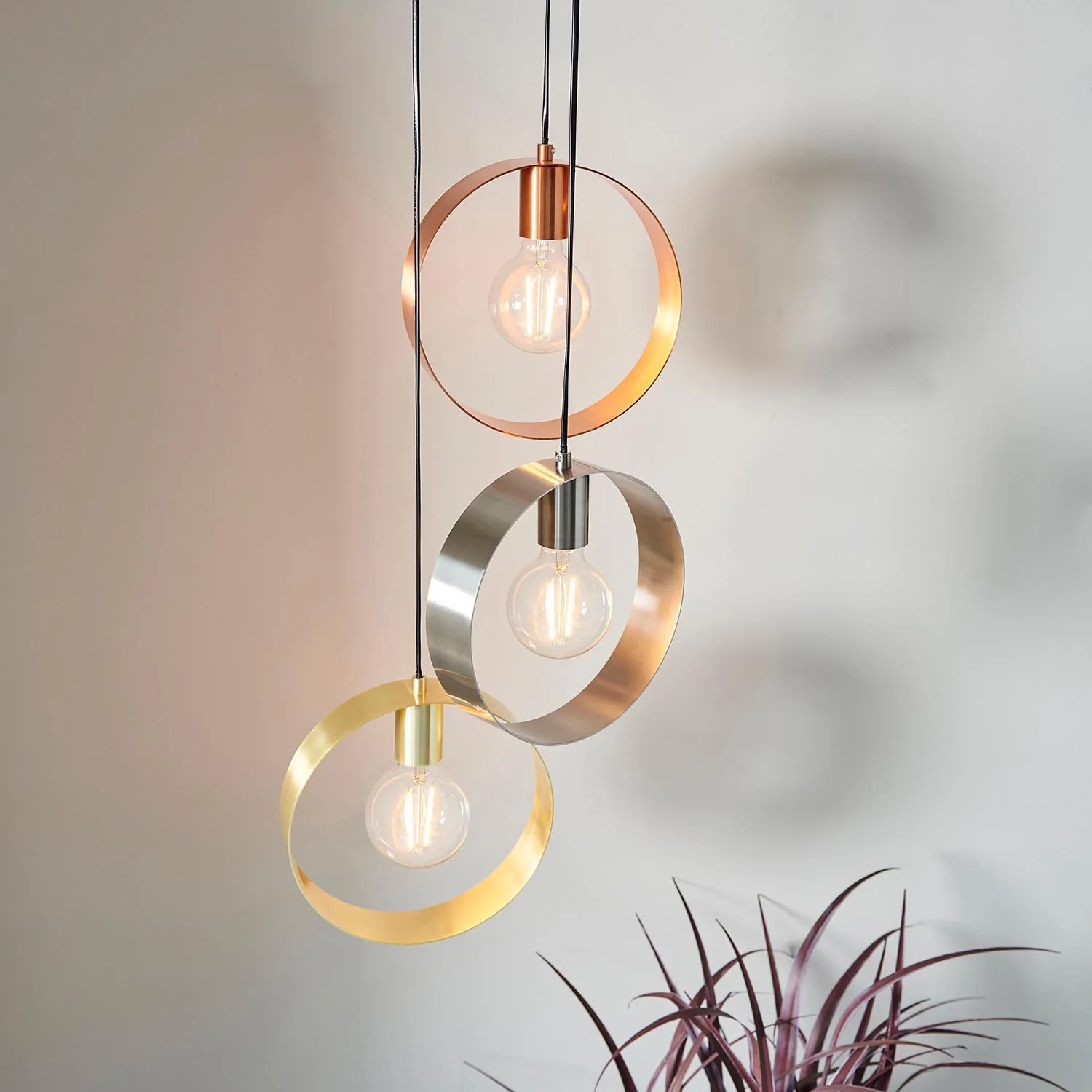 Daisy Chain Ceiling Pendant