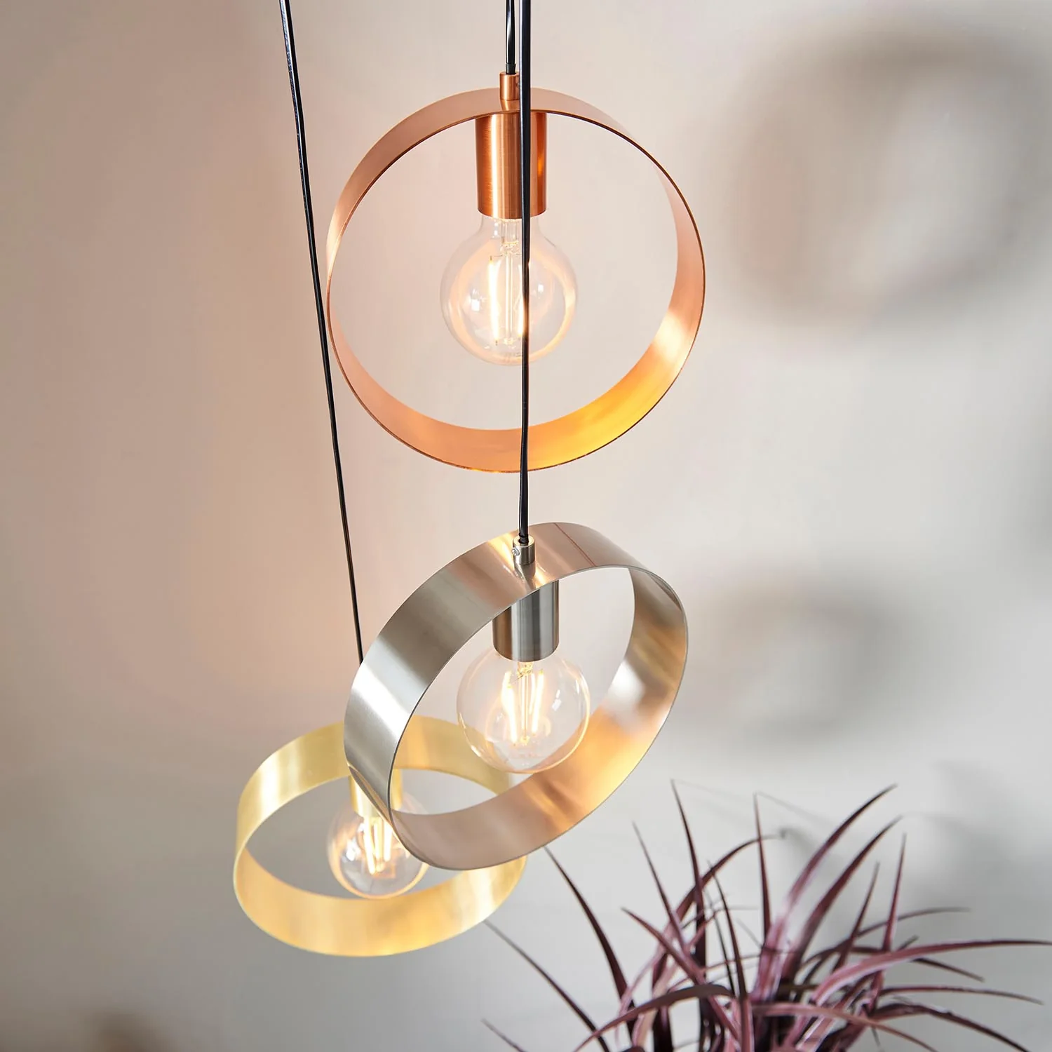 Daisy Chain Ceiling Pendant - Image 2